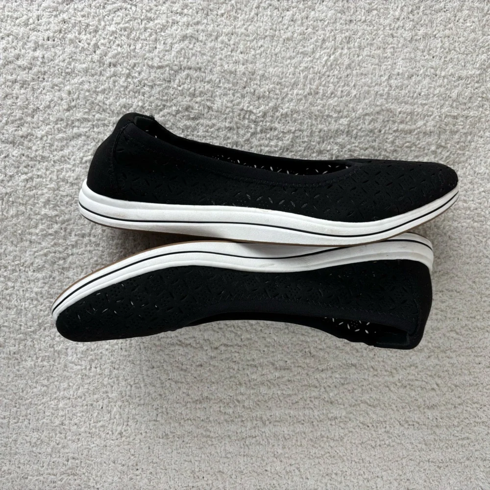 Clarks Shoes Womens 11W Black Breeze Roam Perforated Slip On Casual Comfort Flat